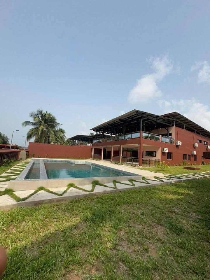 Vente de 2 villa duplex de 6 pièces à Assinie Mafia au km22 rn bordure de lagune