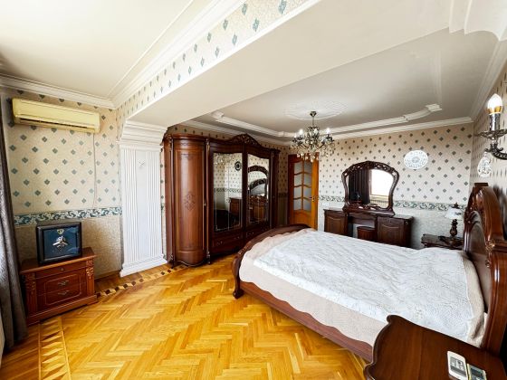 2 bedroom apartment close to Coulevard