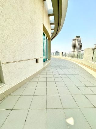 Luxurious 3BR Seaside Penthouse in Salmiya with Maid's Room & Stunning ...