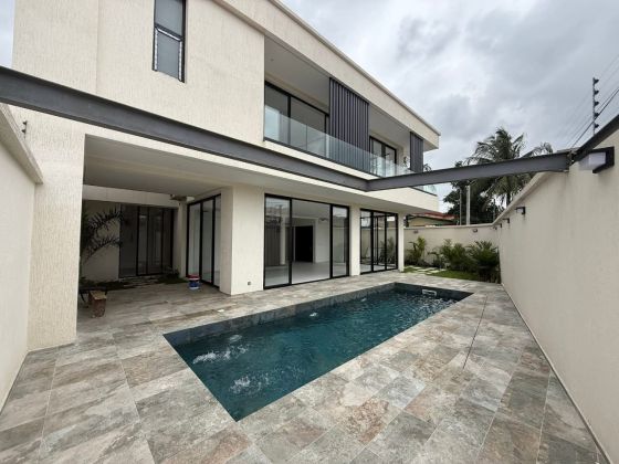 DUPLEX HAUT STANDING DE 06 PIÈCES AVEC PISCINE RIVIERA3 