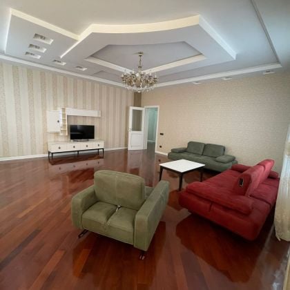 3 BDR apartment next to Winter Park 