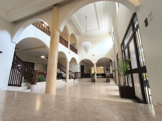 Villa meublée/ non meublée avec espace vert 5 chambres ...