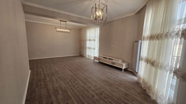 2 bedroom apartment for rent in a White city. Spektr building.