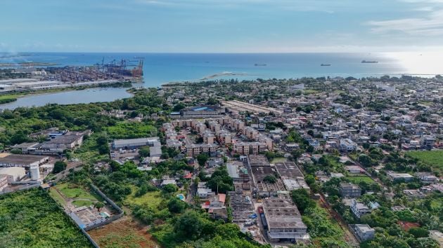 A VENDRE - TERRAIN INDUSTRIEL - BAIE DU TOMBEAU