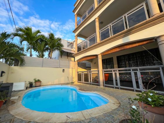 FOR RENT - 2-BEDROOM APARTMENT - GRAND BAY