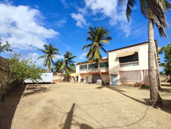 SE VENDE - Terreno junto al mar a 80 metros de la playa con vistas ...