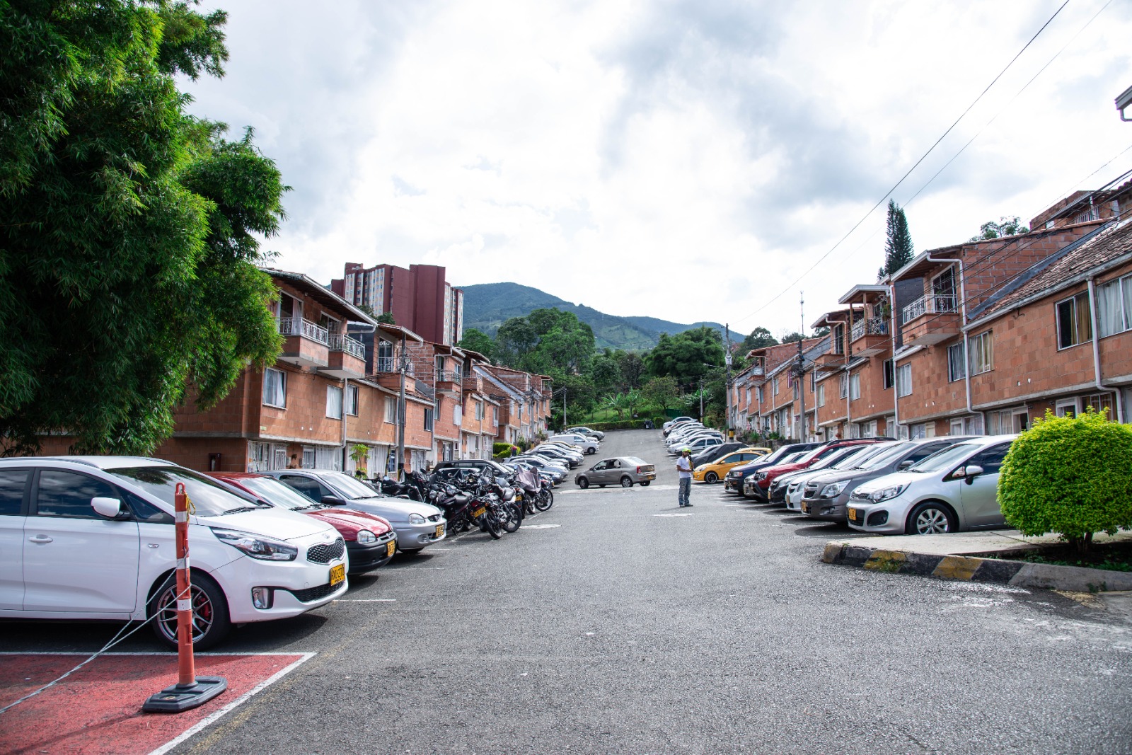 Encantadora propiedad de 4 habitaciones en Medellín – Segura, tranquila y espaciosa.