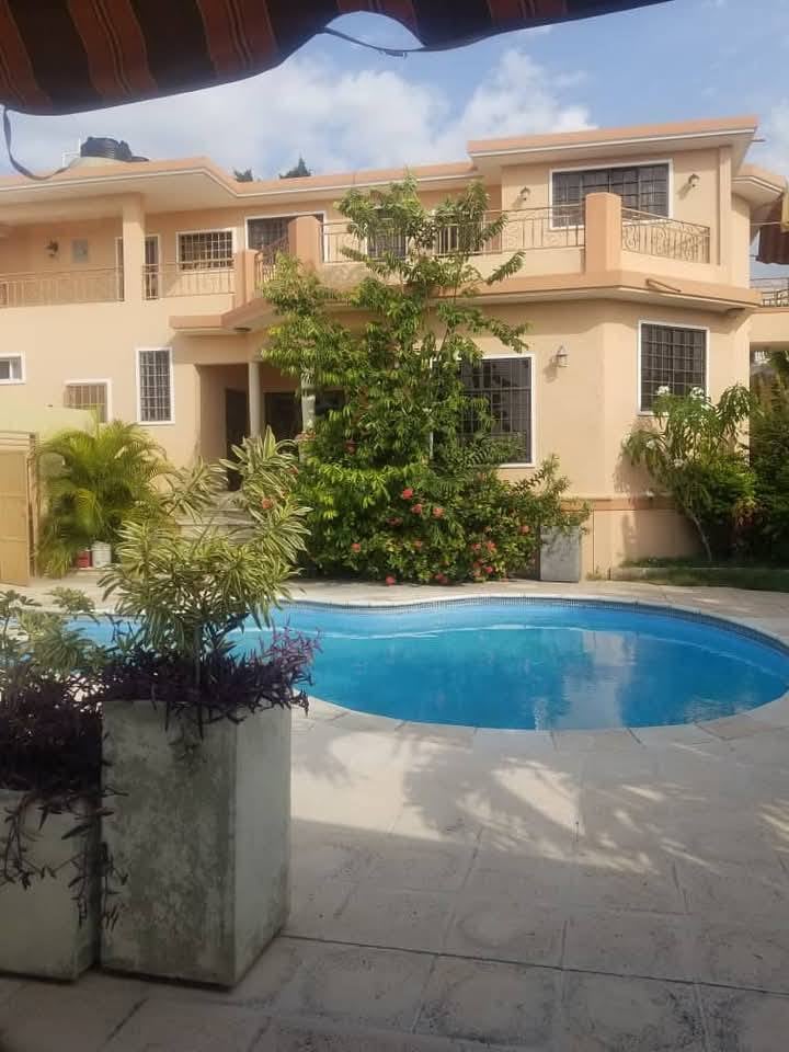 Casa amueblada en alquiler en Vivy Mitchell