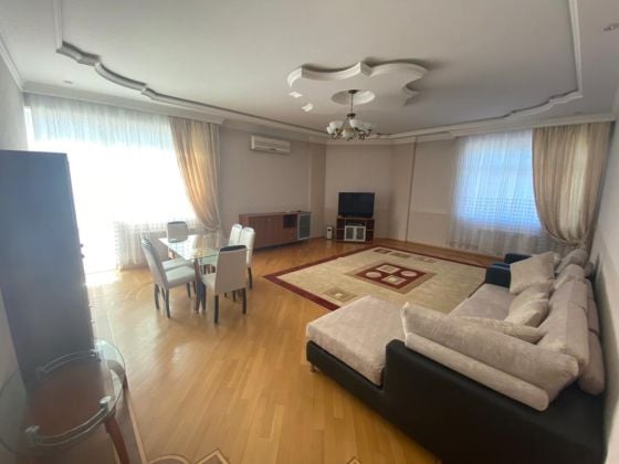 2 BR apartment area Elmler metro 