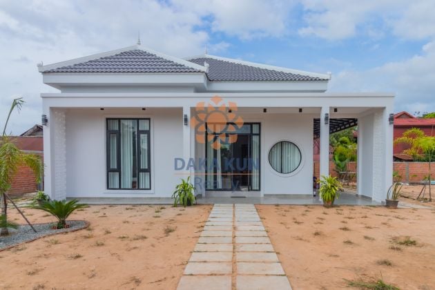 3 Bedrooms House for Rent with Garden in Siem Reap City