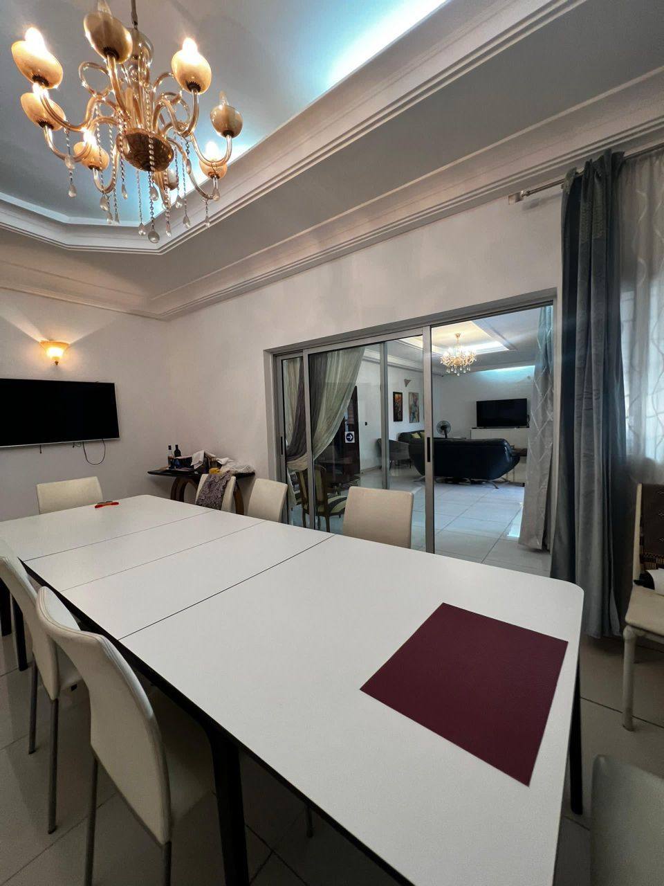 À VENDRE – ÉLÉGANTE VILLA BASSE F5 - À COCODY RIVIERA III