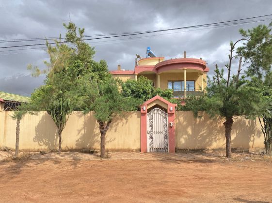 DUPLEX DE 7 PIÈCES EN LOCATION À NIOKO 1 – SAABA SUR ...