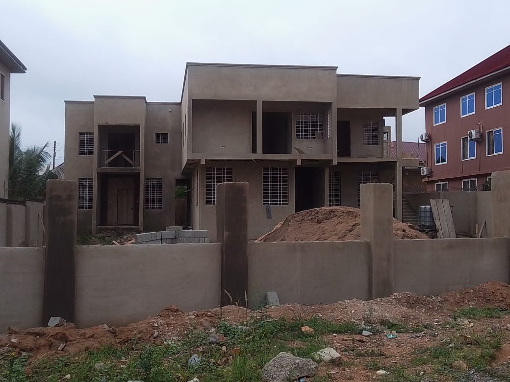 8 Bedroom Duplex for sale