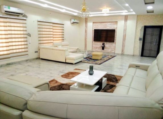 6-room furnished apartment for rent, Fidjrossè beach - Cotonou 