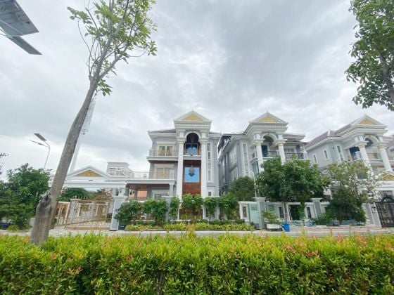 05 Bedrooms Villa for Rent near Aeon Mall Sen Sok