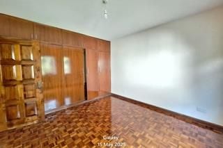 4 bedroom house with an SQ-250,000/=