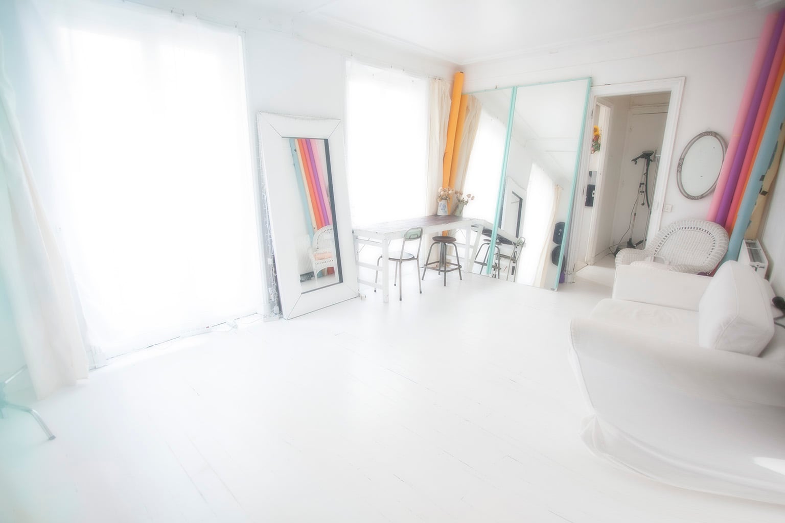 Amplio estudio tipo loft amueblado, muy tranquilo y luminoso, cerca de Montmartre