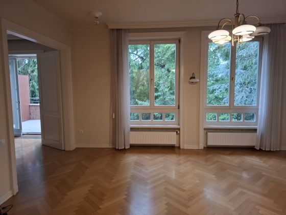 BUDAPEST: Long-term rental – exclusive apartment in Buda for expat ...