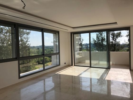 Appartement de standing avec terrasse  à Souissi