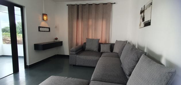 SPACIEUX ET MODERNE APPARTEMENT DE PREMIER ÉTAGE À ...