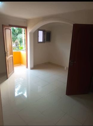 Appointment spacioux a louer a Bonapriso 