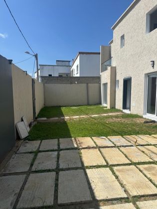 Nous vous proposons Une magnifique duplex de très haut standing ...