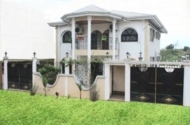 Duplex a vendre a yassa yatika 