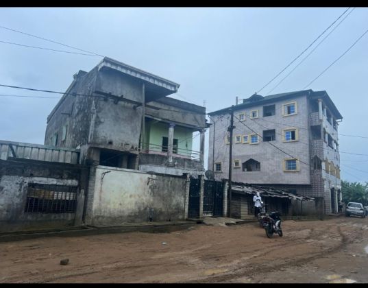 Duplex a vendre ndogpassi 