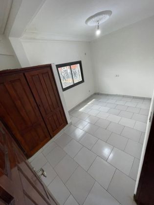 Appartement moderne a louer a ndogbong 