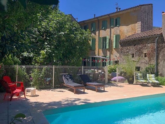 In vendita – Affascinante proprietà di 19 stanze con piscina ...