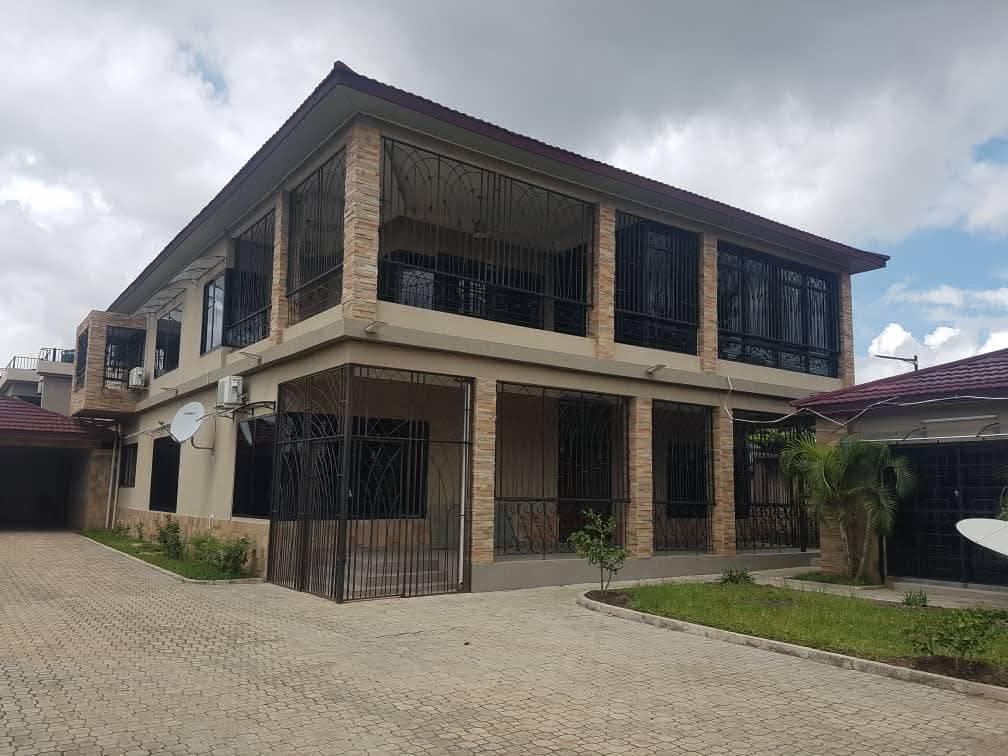 &#55356;&#57305;️ 2. Luxury 5-Bedroom Mansion – Mass Media, Lusaka | $1.4M USD
