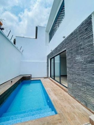 Rental of a modern 6-room duplex villa in Cocody Riviera Riviera bevelly ...