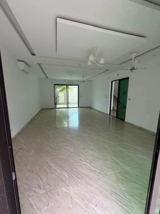 À VENDRE – Superbe Villa Duplex 7 Pièces à ...