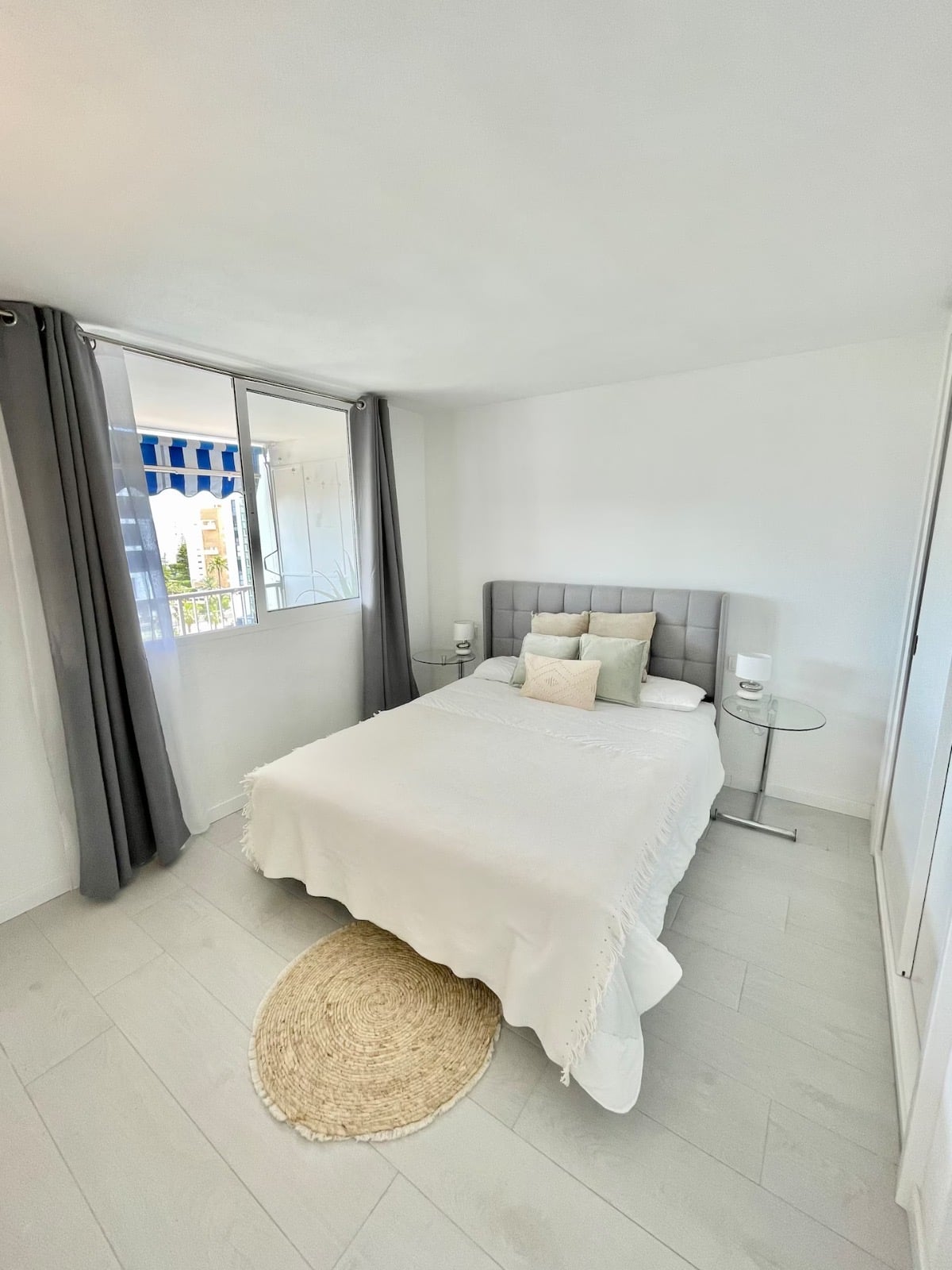 Appartement lumineux à louer à Alicante sur la plage de San Juan (mois d'automne, d'hiver et de printemps)