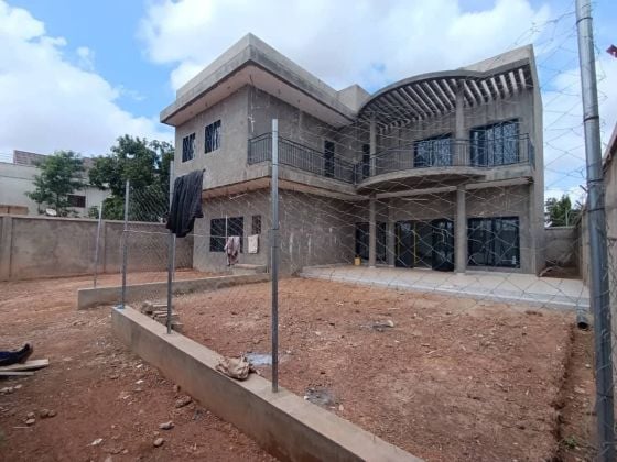 Duplex en vente à Ouaga2000 vers l'ambassade des USA