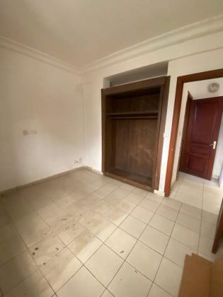 Vaste studio moderne à louer