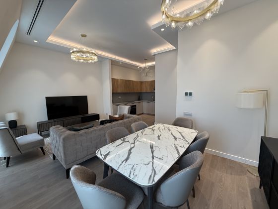 White City ! Just Renovated apartment 