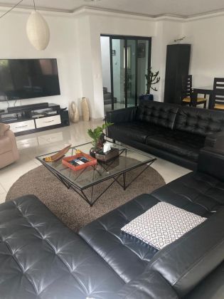 Magnifique duplex de haut standing style américain beau jardin bien ...