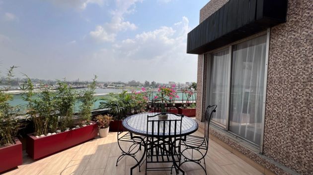 Plateau rue lagunaire location penthouse meublé 4pièces.