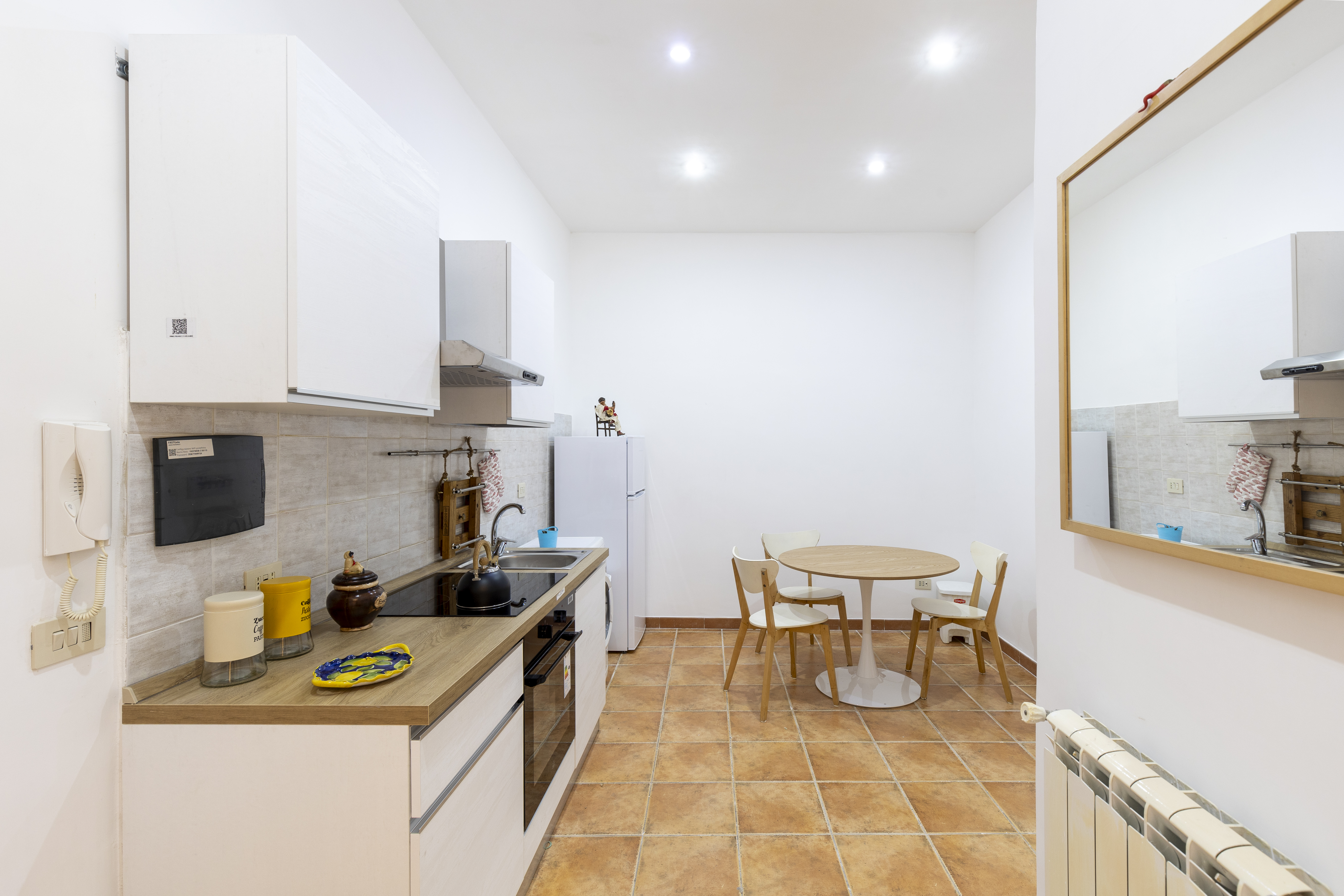 Central holiday home in Naples perfect for travellers.
