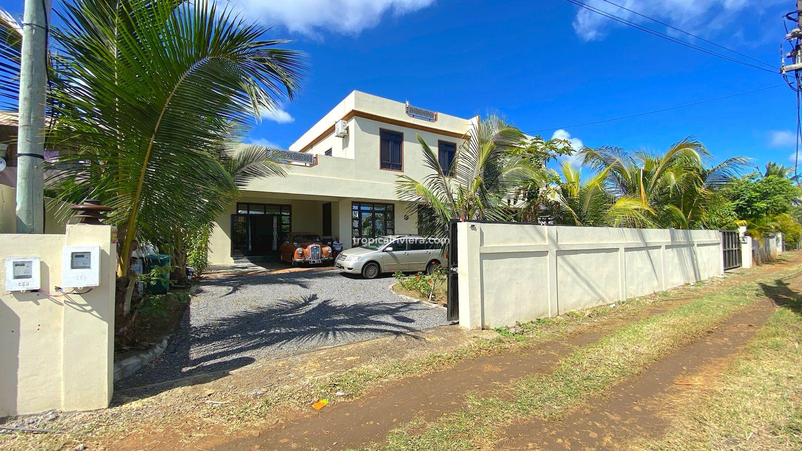 Rental – Three Bedroom Fully Furnished Duplex 180m2 – Trou Aux Biches