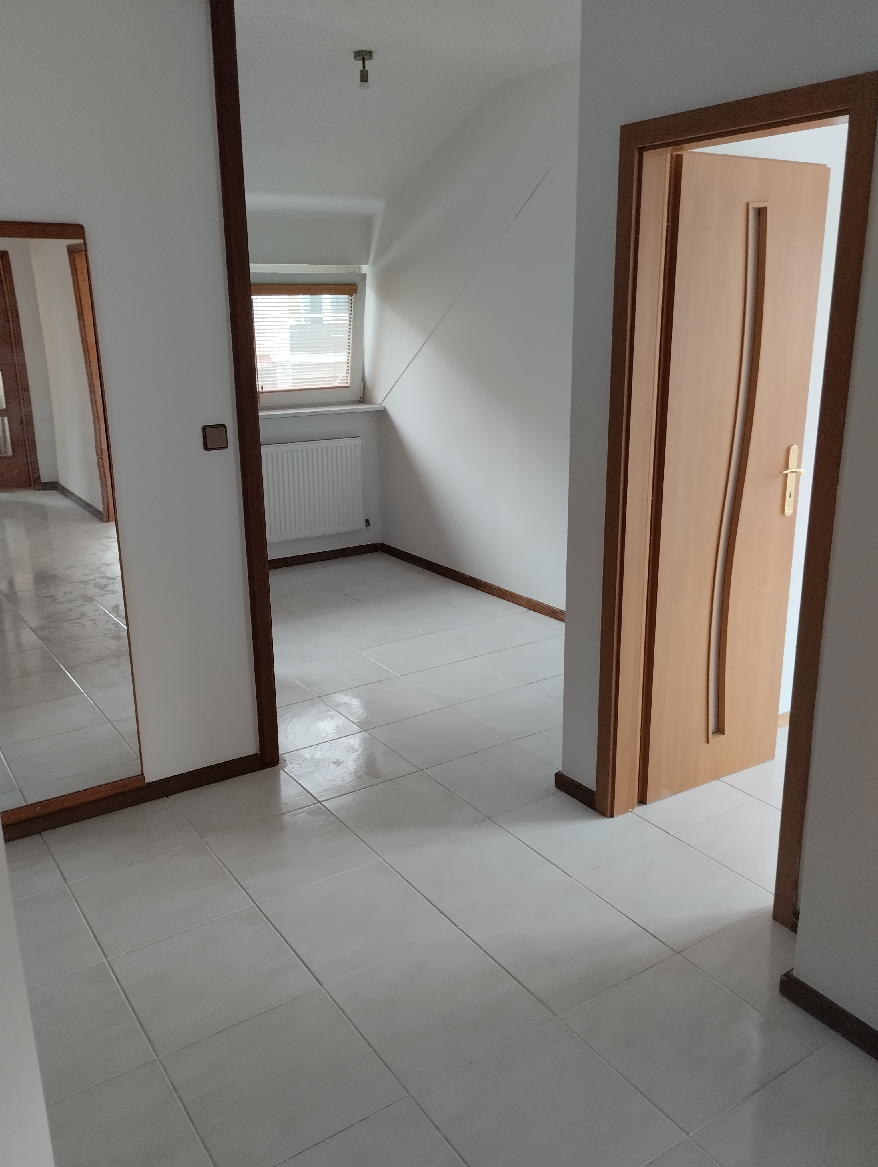 Spacious flat for rent for for three or four people