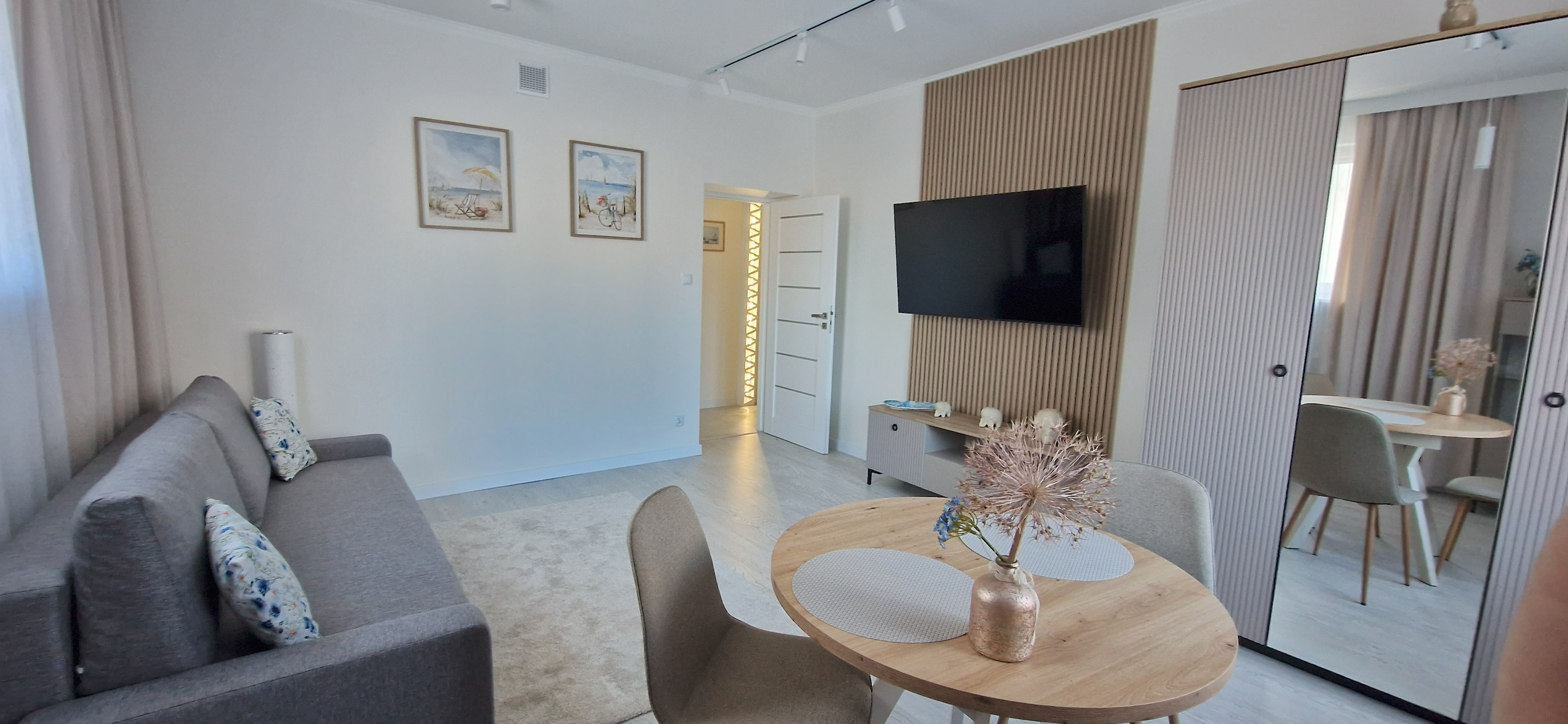 Modern 2-Room Apartment for Rent in the Heart of Gdynia – Fully Furnished, 50 m²