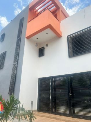 Villa R+1 en vente à Ouaga 2000 extension sud 