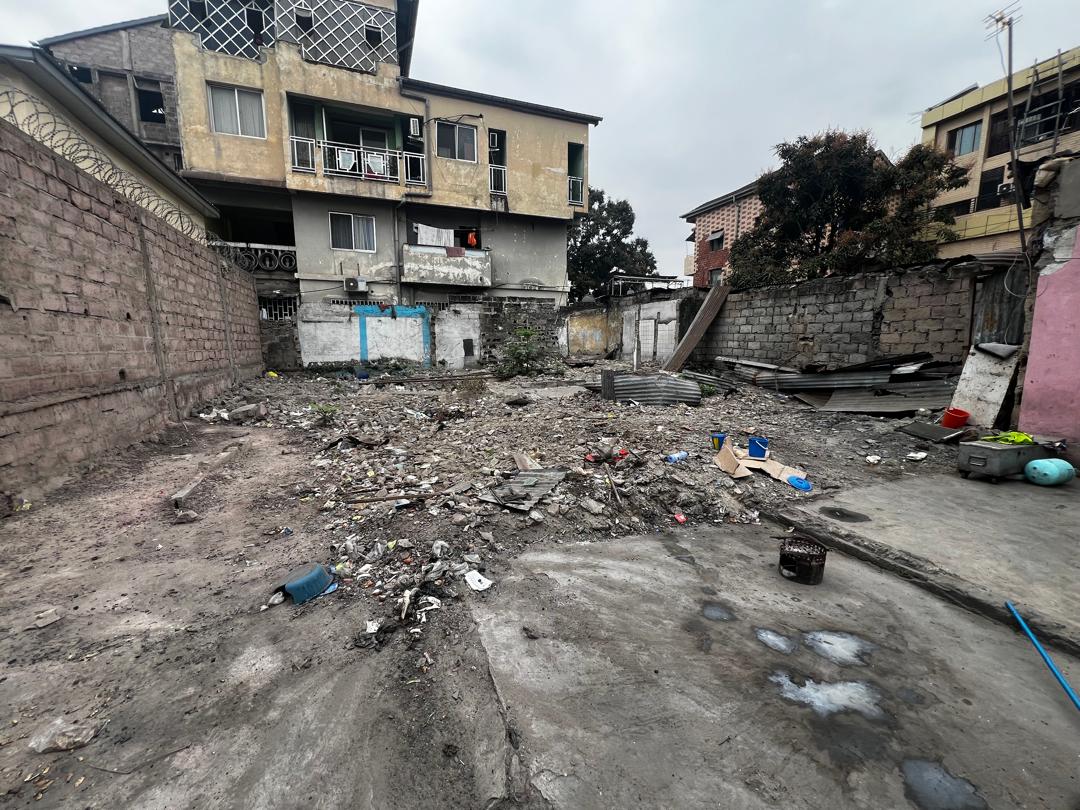 Fenced land 375 m2 - On oil mills 