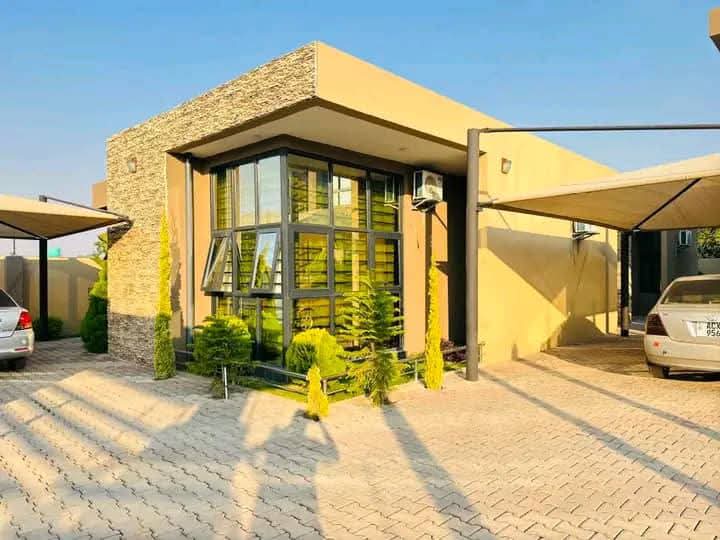 Makeni 5-Acre Mansionette