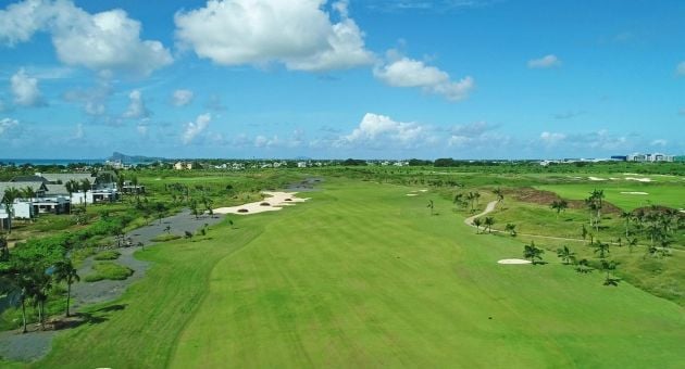 APARTAMENTO CON VISTA ABIERTA AL CAMPO DE GOLF EN EL HOYO EXCLUSIVO DEL ...