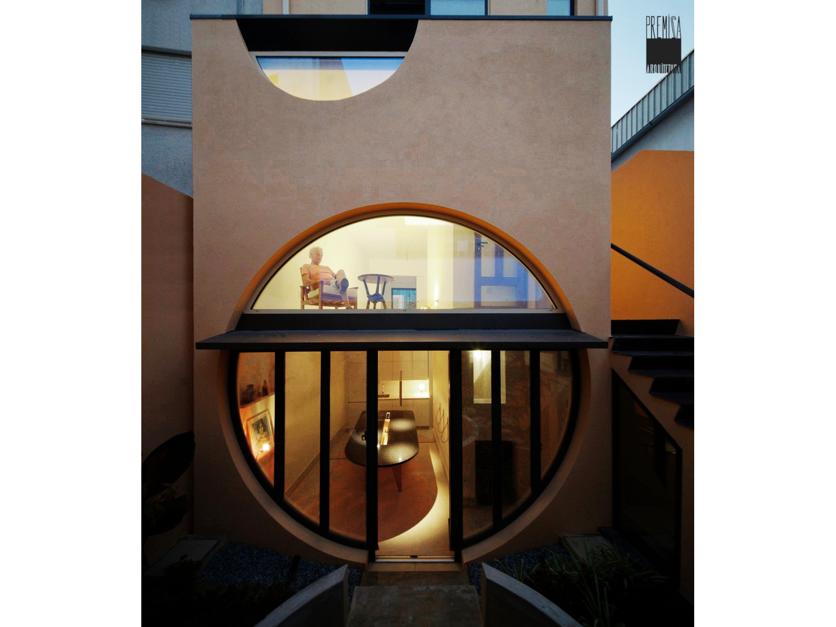 Designer House - close to the beach