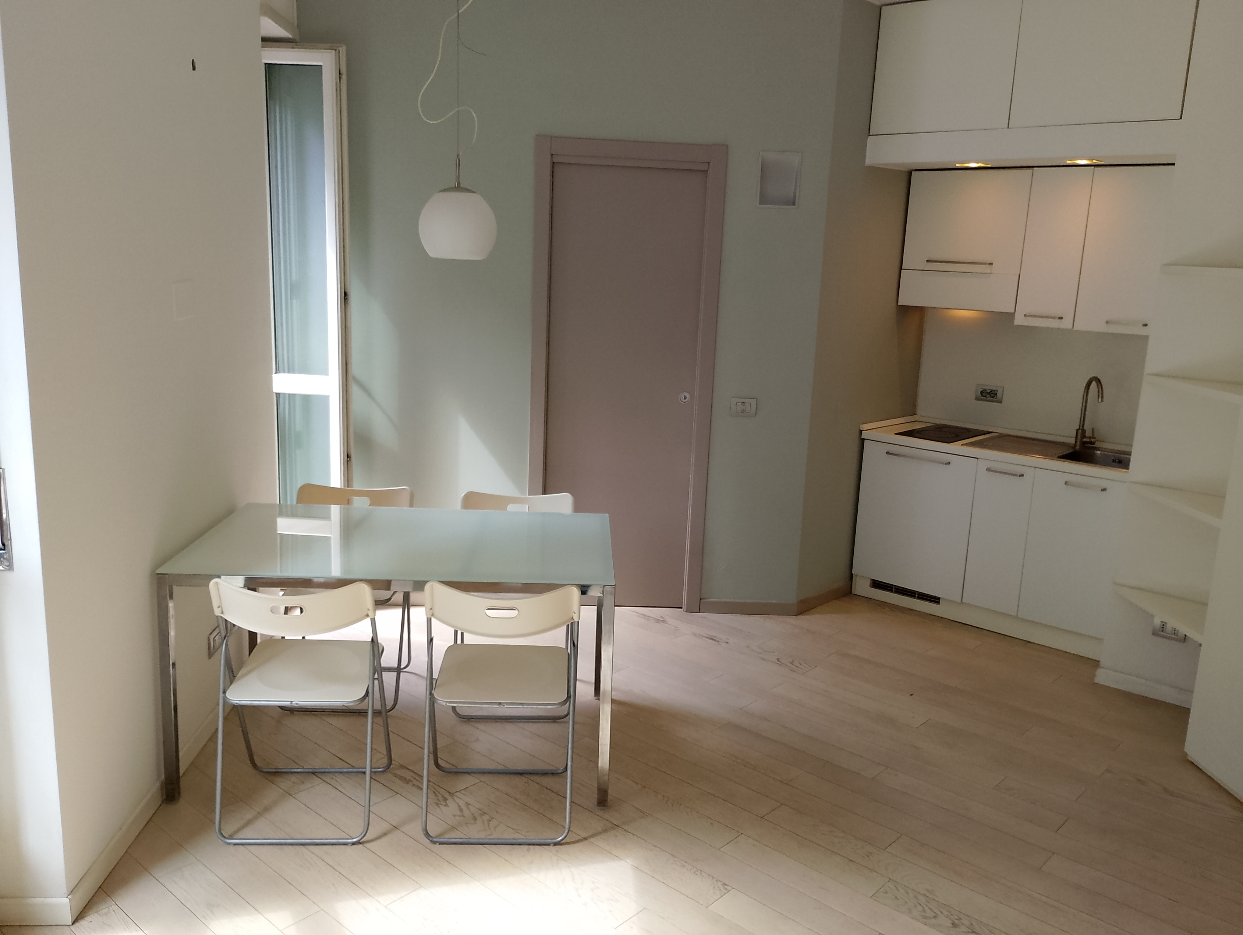 Modern Studio Apartment – Via Copernico, Milan – €1,200/month - stay 6-18 months. Payment in advance.