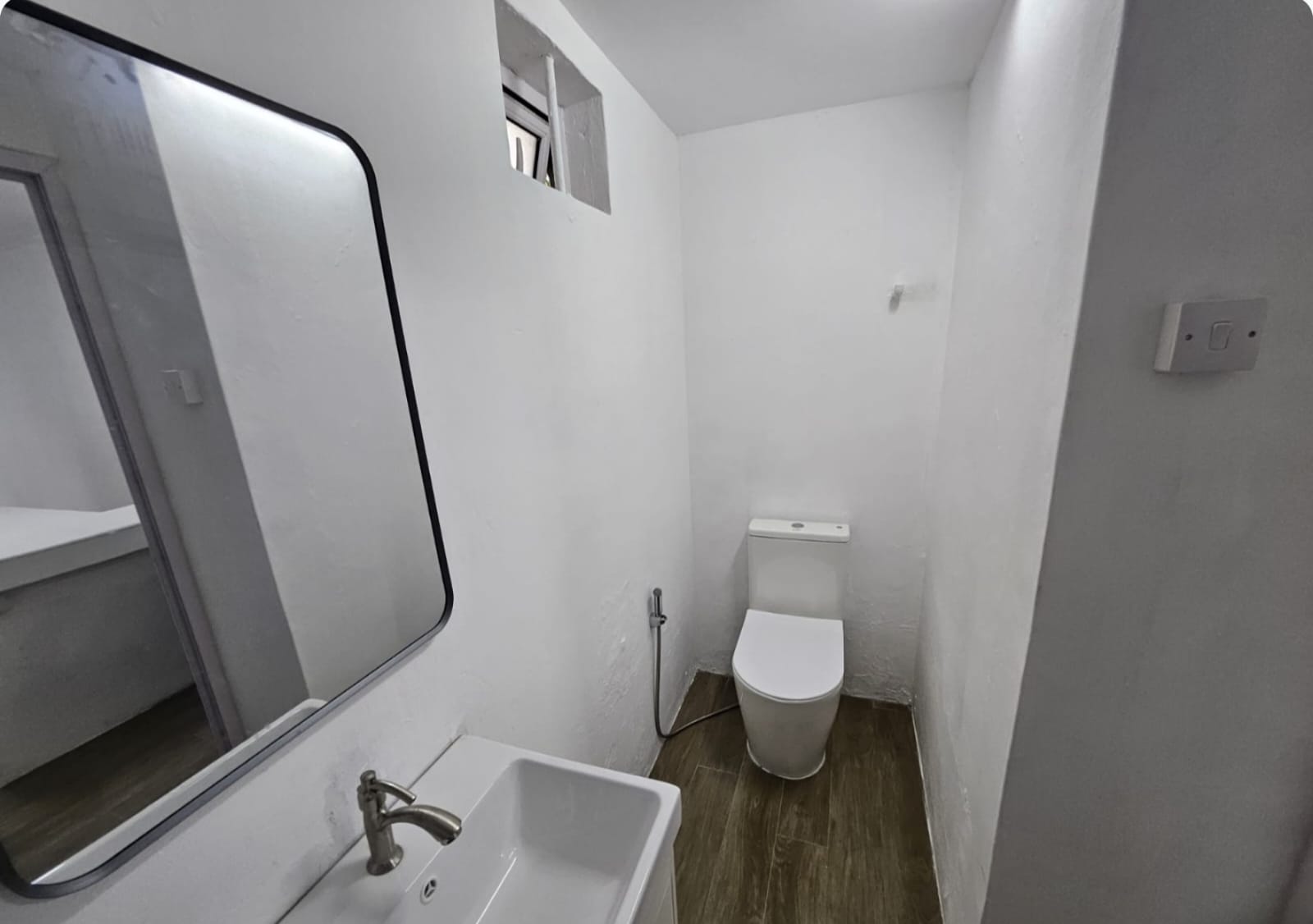 COMMERCIAL SPACE FOR RENT IN ROSE HILL ON MAIN ROAD